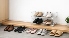 100均ワイヤーネットで玄関が片付く 薄型2段の靴置き棚を結束バンドだけで作る方法