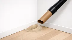 玄関の角の砂がスッと消える、トイレットペーパーの芯で作る掃除機ノズル